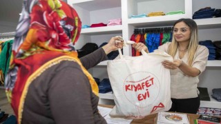 Kıyafet evinin ikinci şubesi Tarsusta açıldı