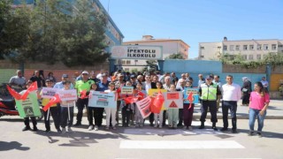 Kızıltepede “Yayalara öncelik duruşu, hayata saygı duruşu” etkinliği