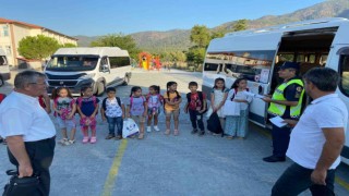 Köyceğiz jandarması okul servis araçları denetimlerine başladı