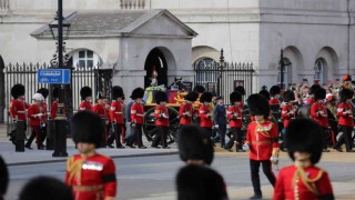 Kraliçe II. Elizabethin naaşı Westminster Halle getirildi