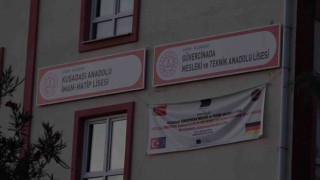 Kuşadasında veliler okul çıkış saatinin düzenlenmesini istiyor