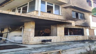Kuşadasındaki ev yangına itfaiye hızlı müdahale etti
