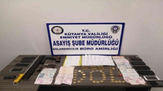 Kütahyada 8 dolandırıcılık şüpheli gözaltına alındı