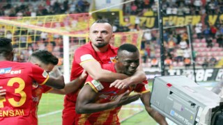 Mame Baba Thiam suskunluğunu bozdu