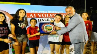 Manavgatta plaj voleybolu şöleni sona erdi