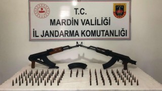 Mardinde durdurulan araçta silah ve mühimmat ele geçirildi