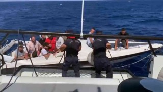 Marmariste 15 düzensiz göçmen kurtarıldı