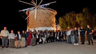 Menemen Emniyet Müdürü Gürcan Alev, muhtar ve gazilere Çeşmeyi gezdirdi