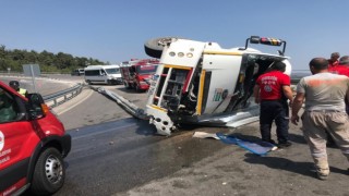 Mersinde devrilen su tankerinin sürücüsü hayatını kaybetti