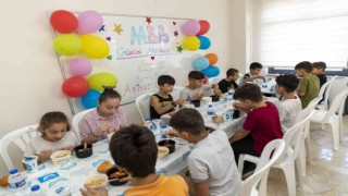 Mersinde kurs merkezlerindeki öğrencilere yemek hizmeti