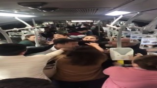 Metrobüste koltuk verme kavgası