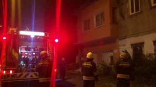 Metruk binada çıkan yangın korkuttu