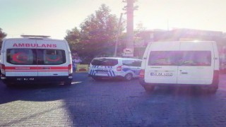 Minibüsün çarptığı yaya yaralandı