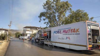 Mobil Mutfak Tırı yangın bölgesinde