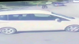 Motosiklet ile otomobil çarpıştı, 25 yaşındaki genç ağır yaralandı