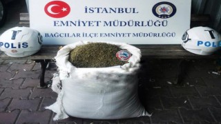 Motosikletle uyuşturucu sevkiyatı polise takıldı: Yaklaşık 21 kilo uyuşturucu ele geçirildi