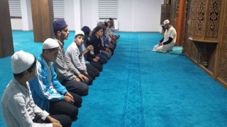 Müftü Dr. Şık Kuran kursu öğrencilerini ziyaret etti