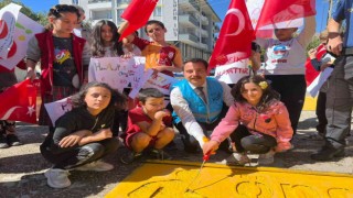 Muradiyede ‘Yayalara öncelik, hayata saygı duruşu etkinliği düzenlendi