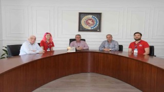 Murzioğlu ve Akyüz, başarılı öğrencileri kutladı