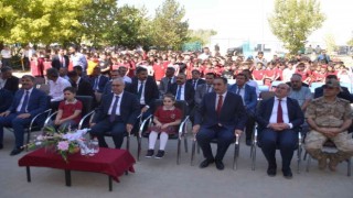 Muşta eğitim öğretim yılının ilk ders zili çaldı