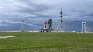 NASA, Artemis uzay aracını uzaya gönderme lansmanını erteledi