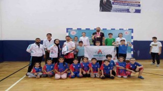 Nevşehir Belediyesi Gençlik ve Spor Kulübü sporcuları takım olarak üçüncü oldu