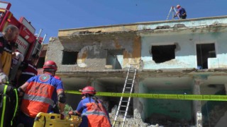 Nevşehirde deprem tatbikatı gerçeğini aratmadı