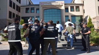 Nevşehirin en büyük narkotik operasyonunda gözaltına alınan 33 şüpheli adliyeye sevk edildi