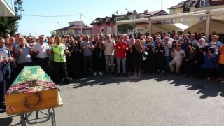 Nöbette hayatını kaybeden hemşire, mesai arkadaşları tarafınsan son yolculuğuna uğurlandı