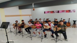 Oğlu adına okulda atölye kurdu