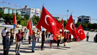 Öğrencilerin yeni eğitim yılı hediyeleri Başkan Atabaydan