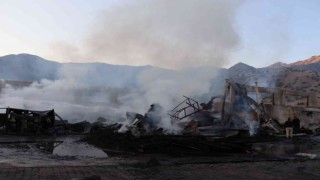 Oltuda kereste fabrikası yandı, zarar 50 milyon TL