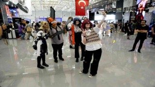 Oyun tutkunlarının uzun kuyruklar oluşturduğu Gaming İstanbul kapılarını açtı