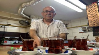 (ÖZEL) 58 yıldır günde 20 bardak içiyor