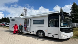 Özel halk otobüsünden akıllı karavan yaptı