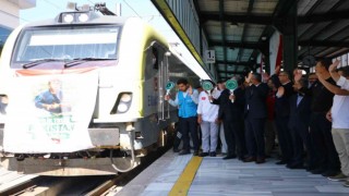 Pakistana 500 ton yaşam malzemesi götüren 2. İyilik Treni yola çıktı