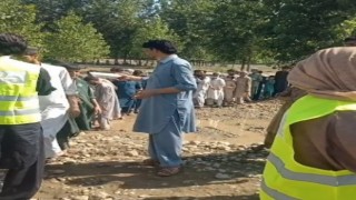 Pakistanda sel felaketinin yaralarını Türkiye Mezunlar Derneği sarıyor
