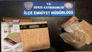 Polis kontrolünde durdurulan araçtan uyuşturucu çıktı