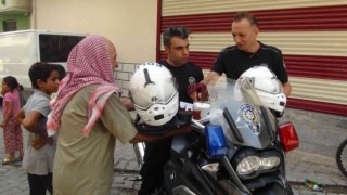 Polis operasyonunda çay servisi