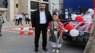 Pursaklar Belediye Başkanı Çetinin makam aracı şehit oğlu için süslendi