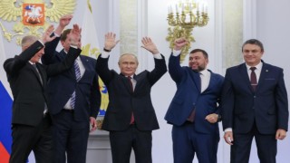 Putin, Ukraynanın 4 bölgesinin Rus topraklarına katılmasına ilişkin belgeleri imzaladı