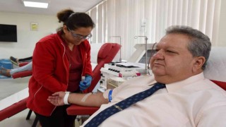 Rekortmen vali yardımcısı onlarca kişinin hayatını kurtardı