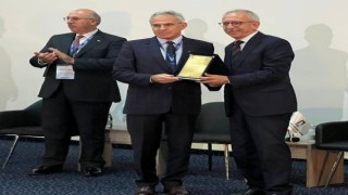 Rektör Prof Dr. Özaydın Arnavutlukta Türkoloji sempozyumuna katıldı
