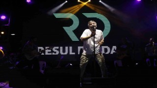 Resul Dindar hem coştu hem de coşturdu
