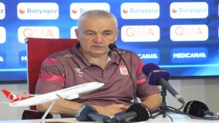 Rıza Çalımbay: “Caner ile taraftar tartışmamalıydı”