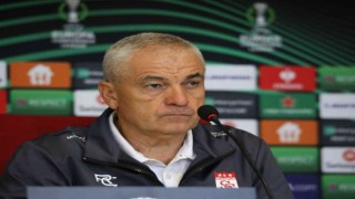 Rıza Çalımbay: “Oyuncularımı kutluyorum”