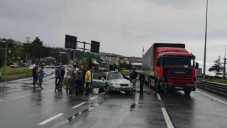 Rizede tır otomobile çarptı, baba ve oğlu ağır yaralandı