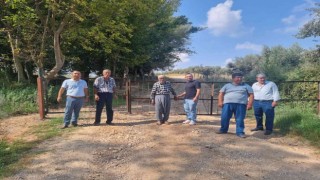 Sahibi yolu kapattı, mahalleli kapıda kaldı