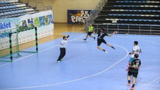Sakarya Büyükşehir Hentbol Takımı, Ümraniye Belediyesini 40-27lik skorla mağlup etti