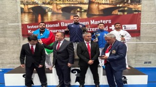 Sakarya Büyükşehir karatecileri başarıya doymuyor